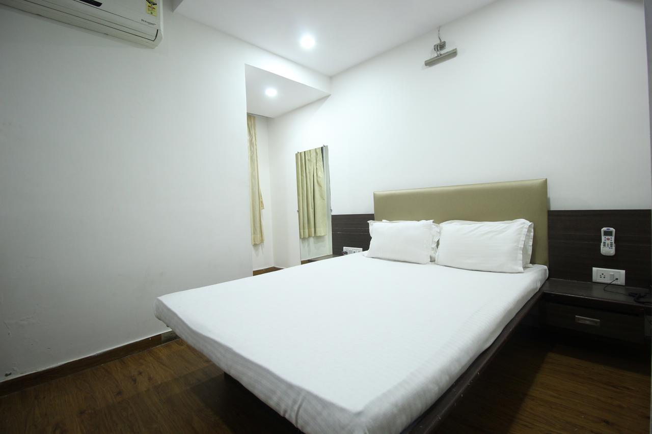New Rajdhani Hotel 바도다라 외부 사진