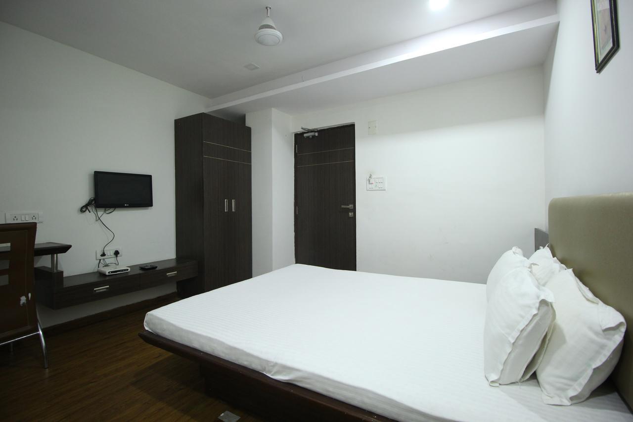New Rajdhani Hotel 바도다라 외부 사진