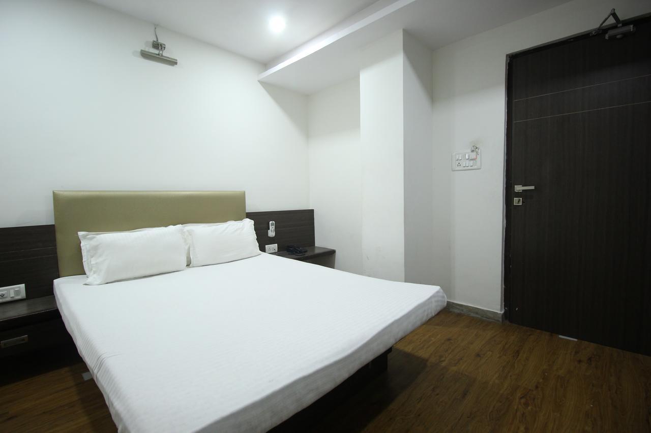 New Rajdhani Hotel 바도다라 외부 사진